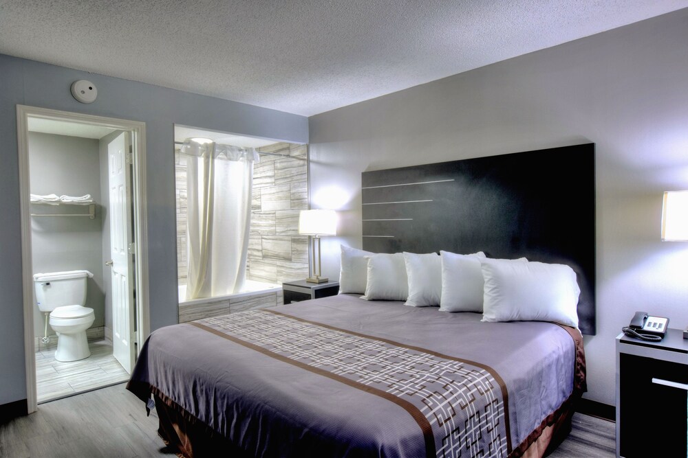 Red Roof Inn & Suites Athens AL - photo 26