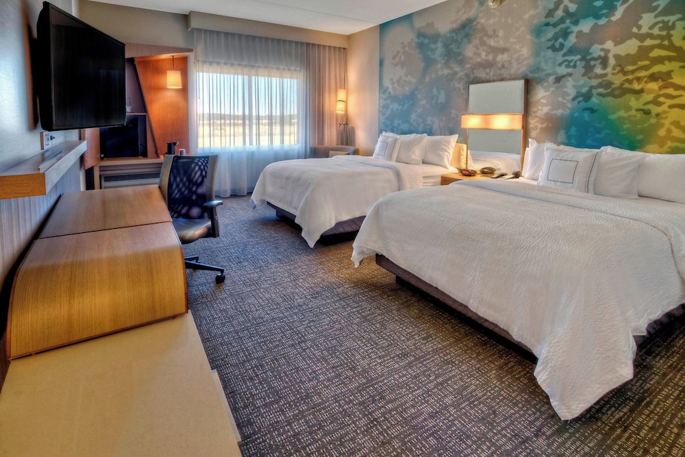 Courtyard San Marcos - photo 4