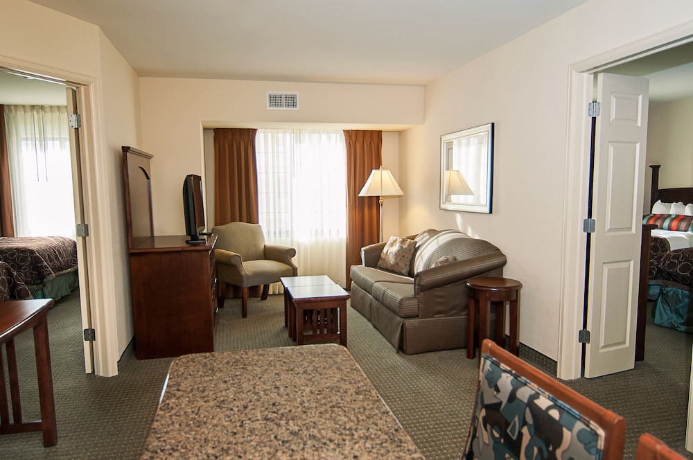 Staybridge Suites Wichita an IHG Hotel - photo 2