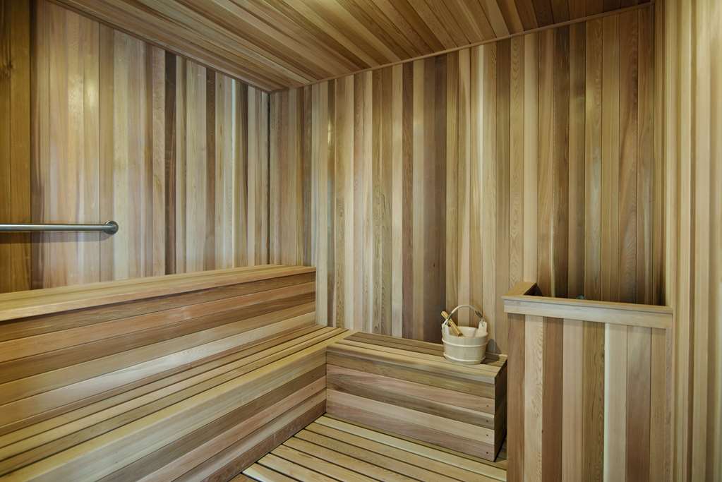 Oxford Suites Sonoma County - photo 16