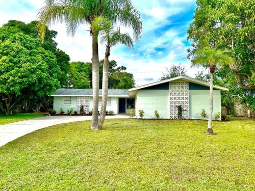 Sunshine Haven: Relax and Unwind in Sarasota, United States