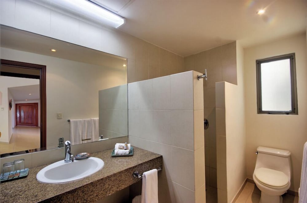 Riviera Maya Suites