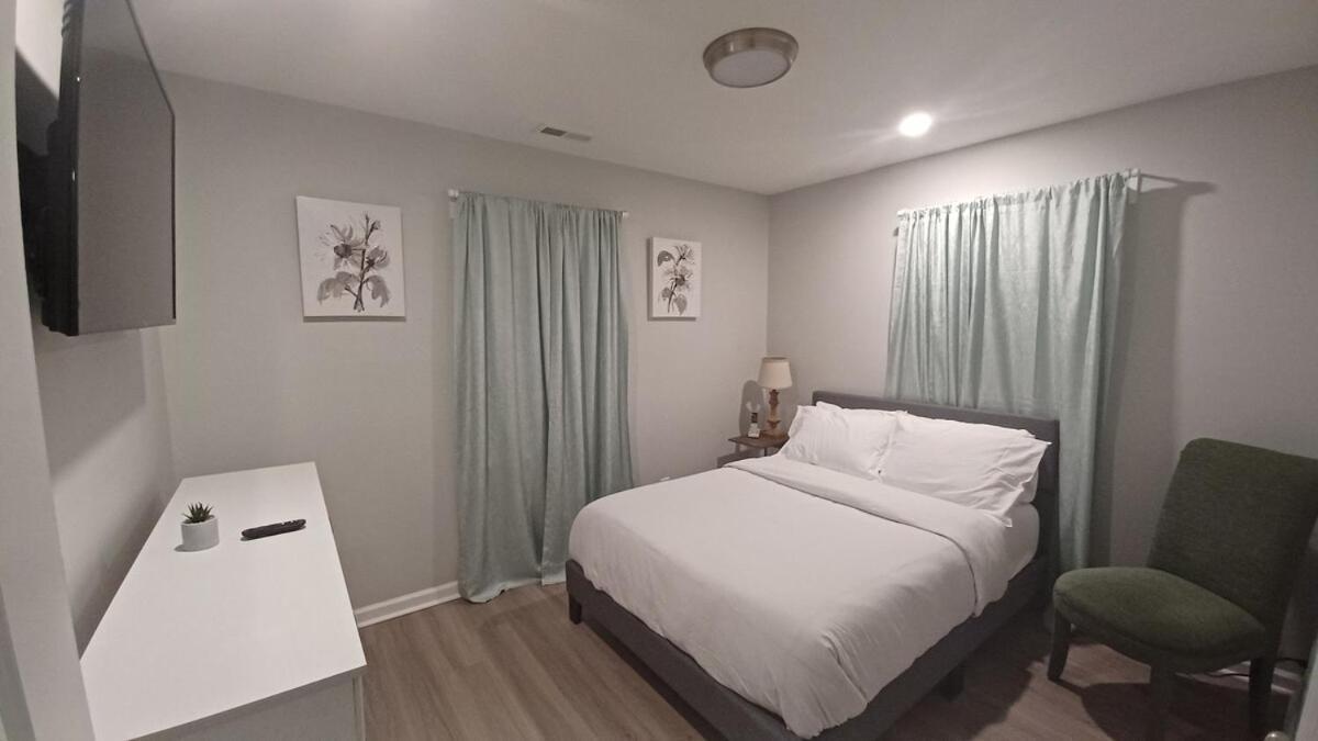 Piña Pecan House by Palace of Nobles — 4-Star Luxury Hotel in Charlotte, United States