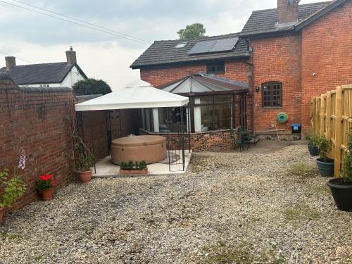The Hurst Coach House — 4-Star Luxury Hotel in Stafford, United Kingdom