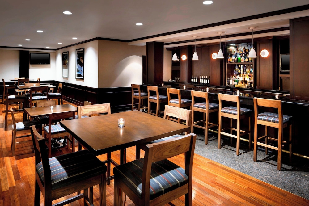 Four Points by Sheraton Richmond Airport - photo 16