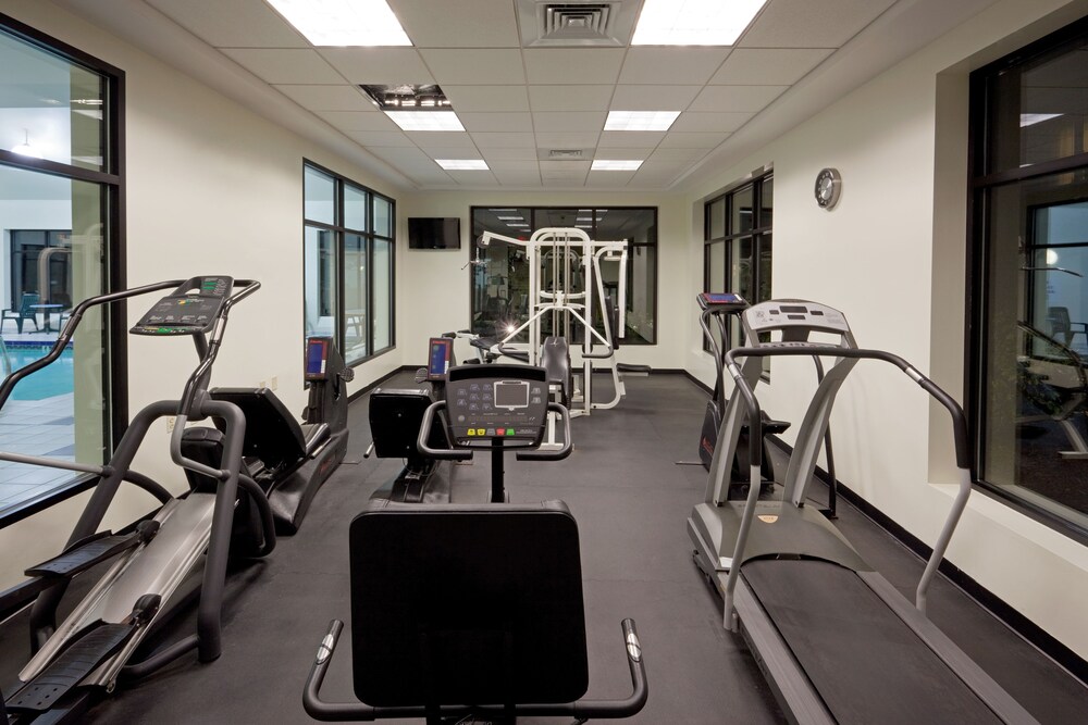 Holiday Inn Hotel & Suites Boston Peabody by IHG - photo 22