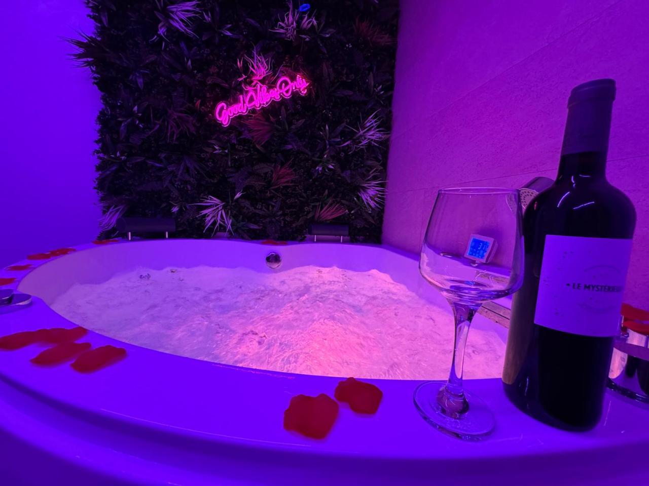 Le Cinema Des Amants - last minute hotel in Cholet