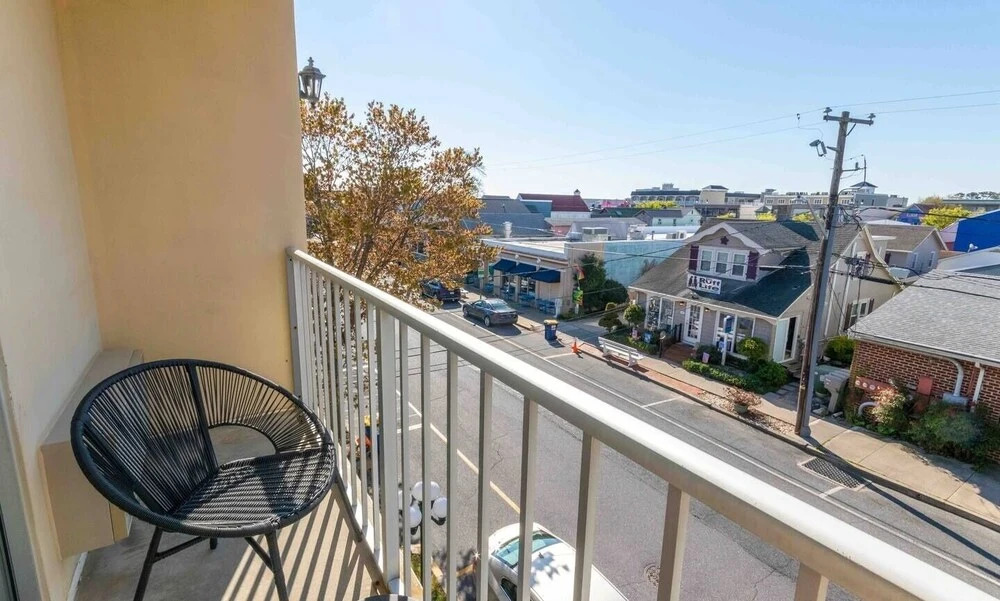 Cape Suites Room 6 Free Parking 2 Bedroom Hotel Room by RedAwning - photo 7