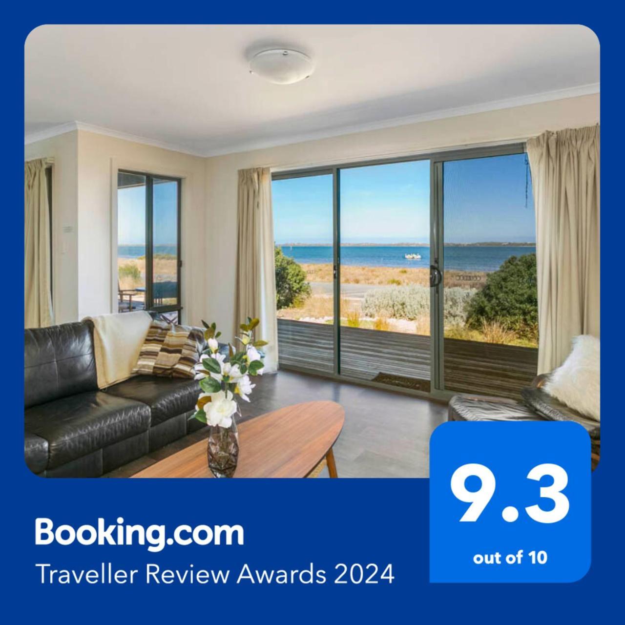 Absolute Waterfront Views and Kayaks — hotel in Meningie