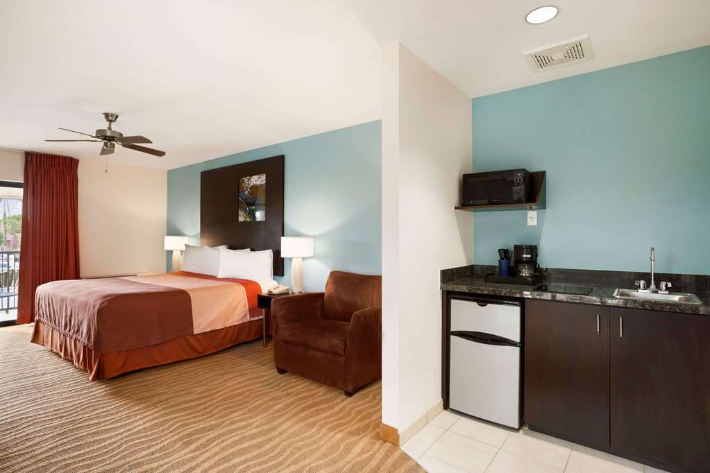 Super 8 by Wyndham Indio - photo 14