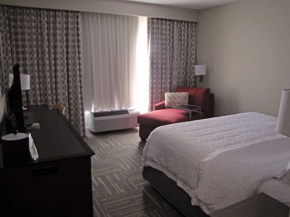Hampton Inn McPherson - photo 17