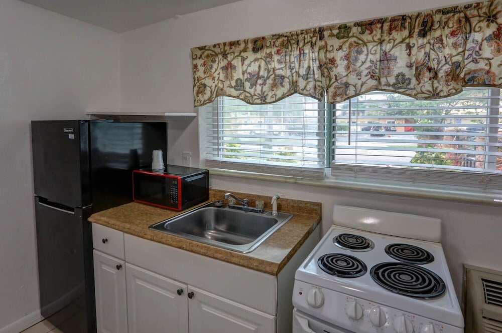 Green Seas Motel - photo 55