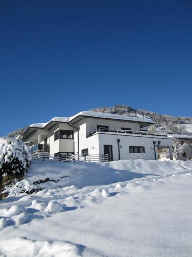 Appartementhaus Gretzel — 4-Star Luxury Hotel in Wagrain, Austria