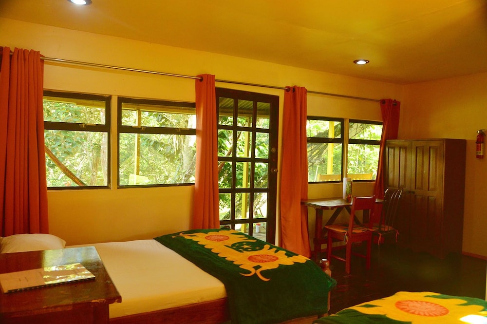 Howler Monkey Resort — Belize City — photo 5