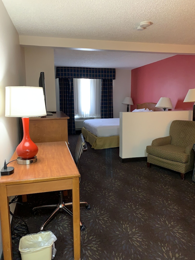 Ramada by Wyndham Santa Fe - photo 12