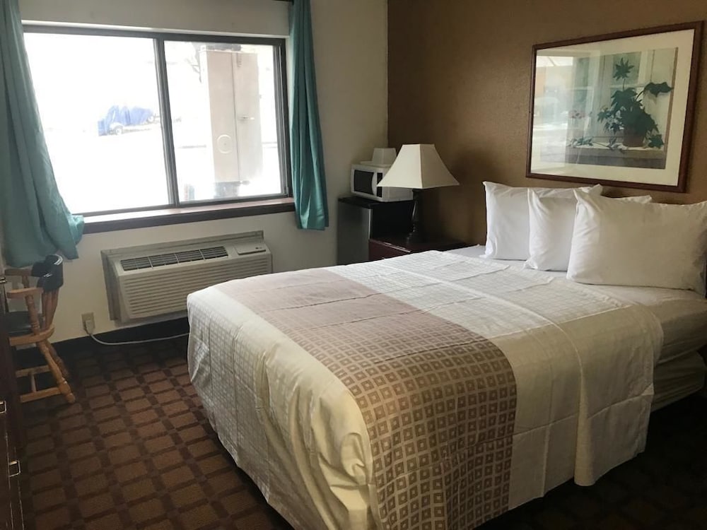 Valued Stay Sun Prairie - photo 7