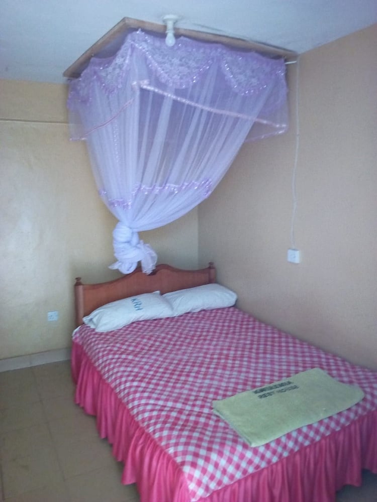Kwiremia Hotel — Embu — photo 3