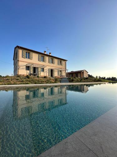 Podere Mantignano 2 — 4-Star Luxury Hotel in Faenza, Italy