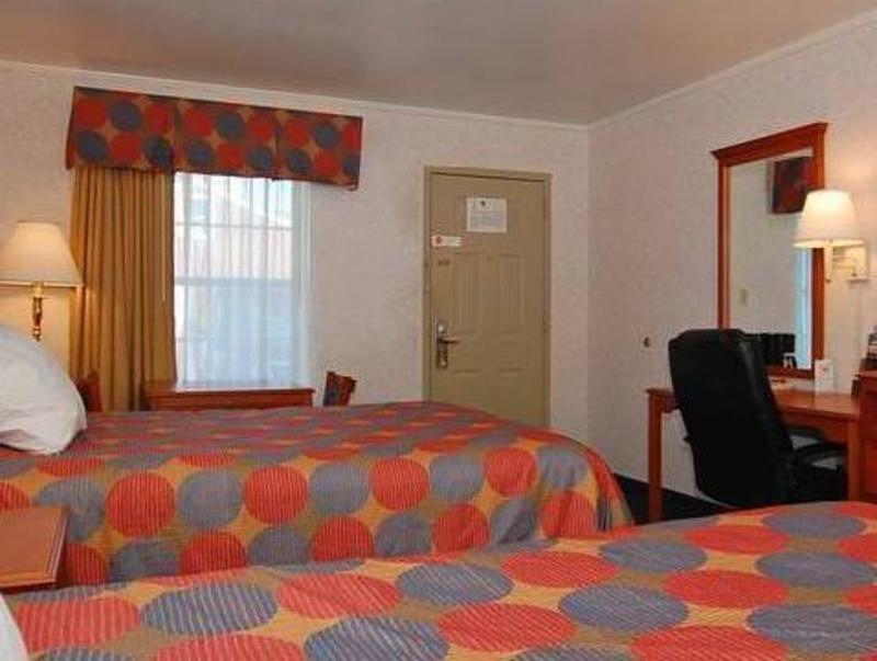 Super 8 by Wyndham Cave City - photo 10