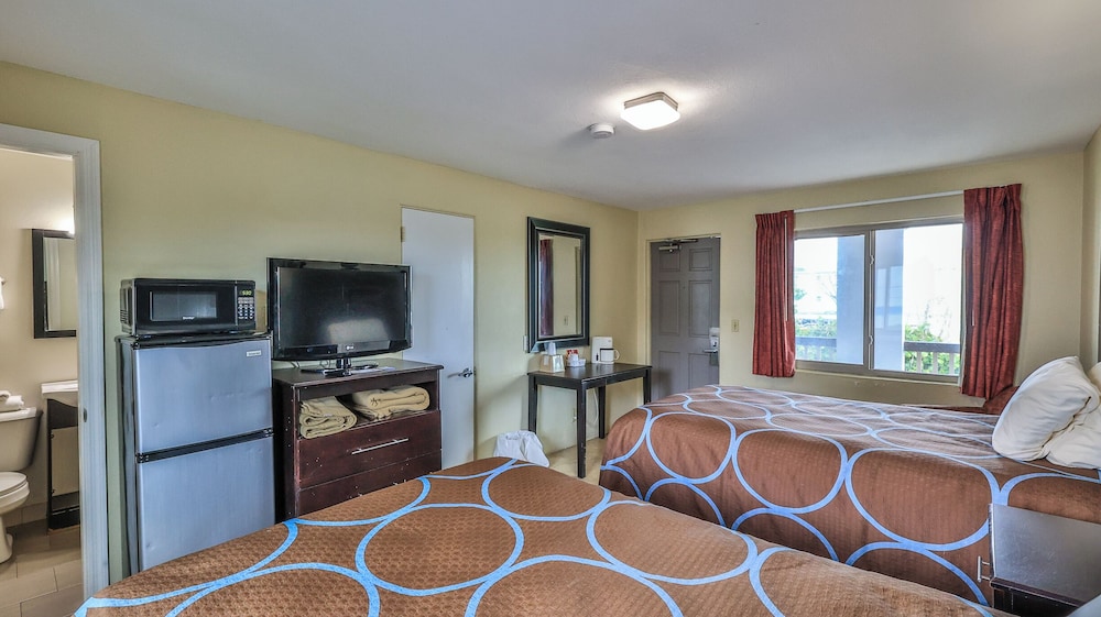 Driftwood Beach Motel - photo 53