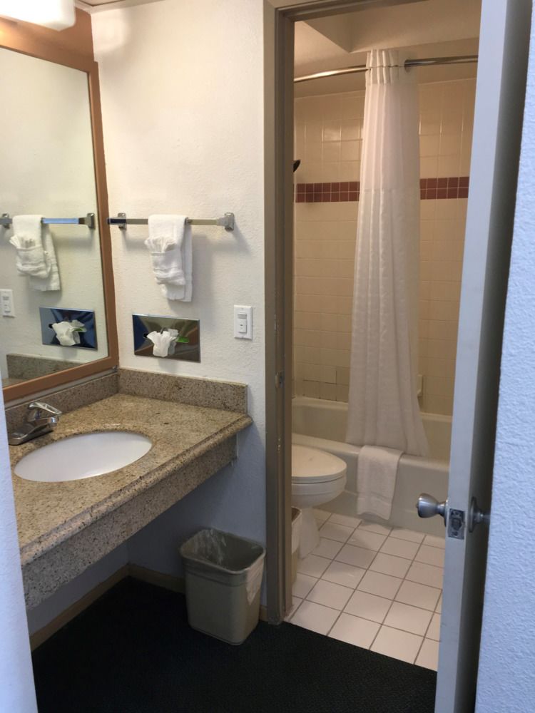 Portofino Beach Inn - photo 22