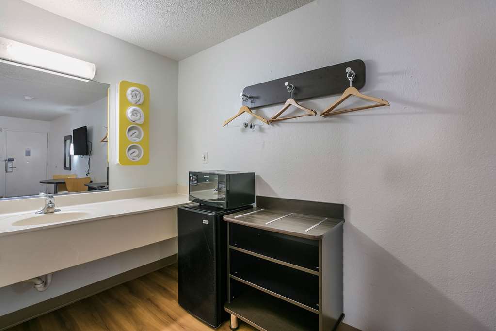 Motel 6 Dothan AL - photo 14