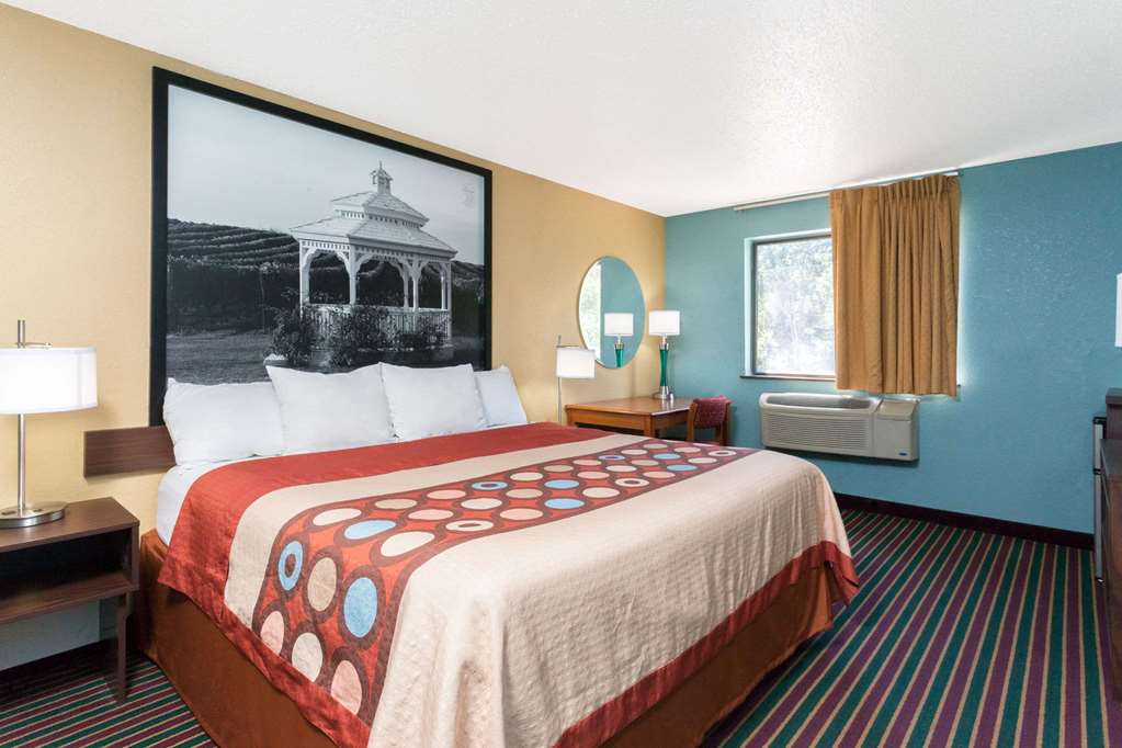 Super 8 by Wyndham Bath Hammondsport Area - photo 8