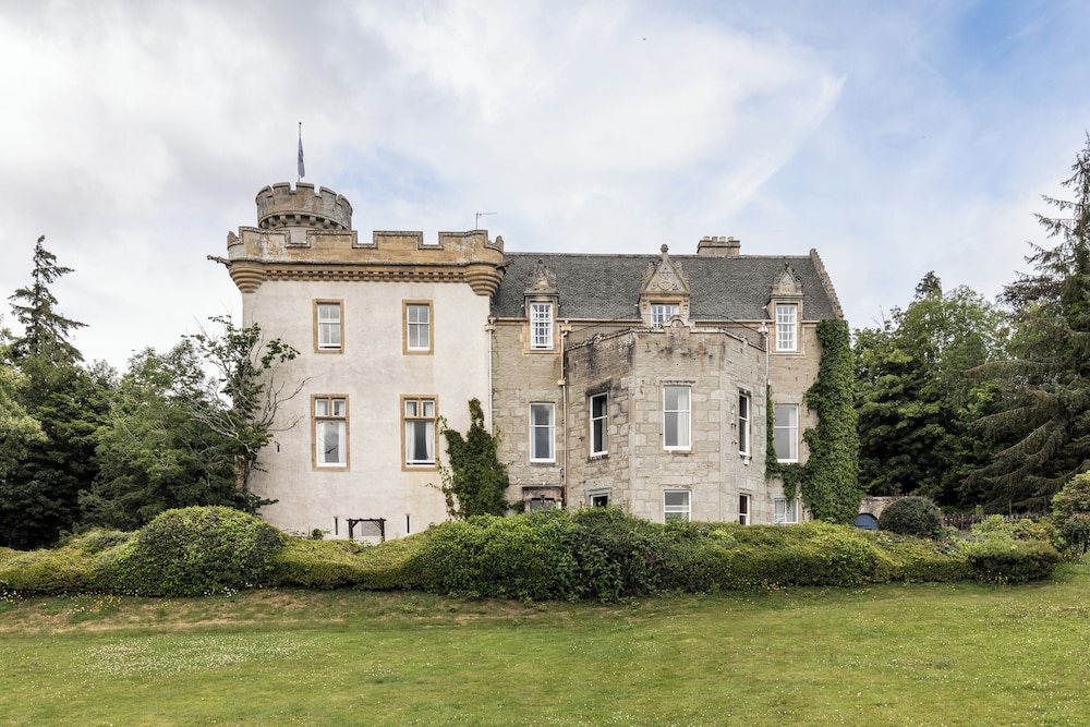 Tulloch Castle Hotel — 4-Star Luxury Hotel in Dingwall, United Kingdom