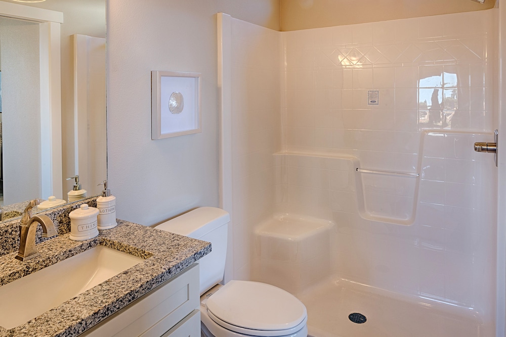 Oyhut Bay Resort - photo 41