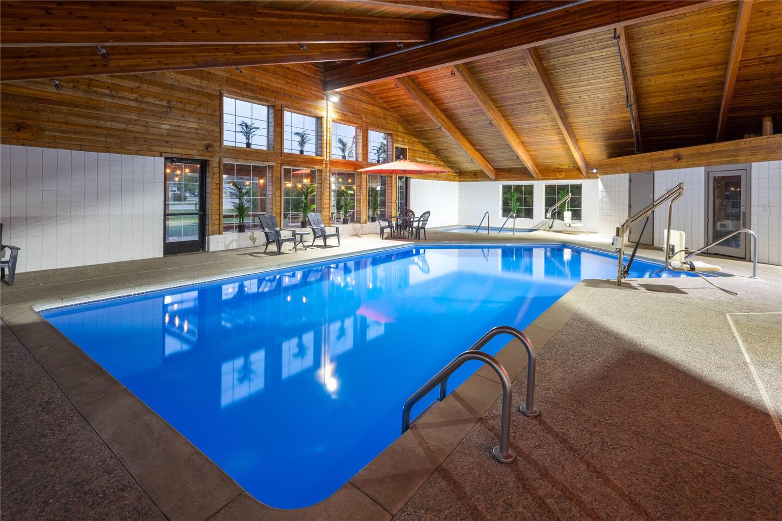 AmericInn by Wyndham Douglas Saugatuck - photo 9