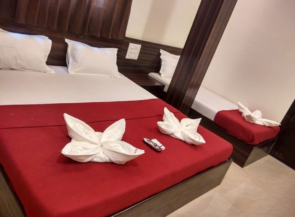 Hotel Silver Moon - last minute hotel in Mumbai