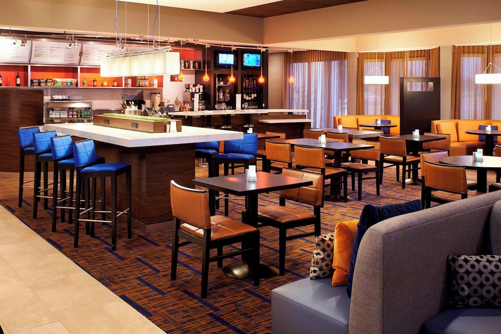 Courtyard by Marriott Chicago Arlington Heights South - photo 19