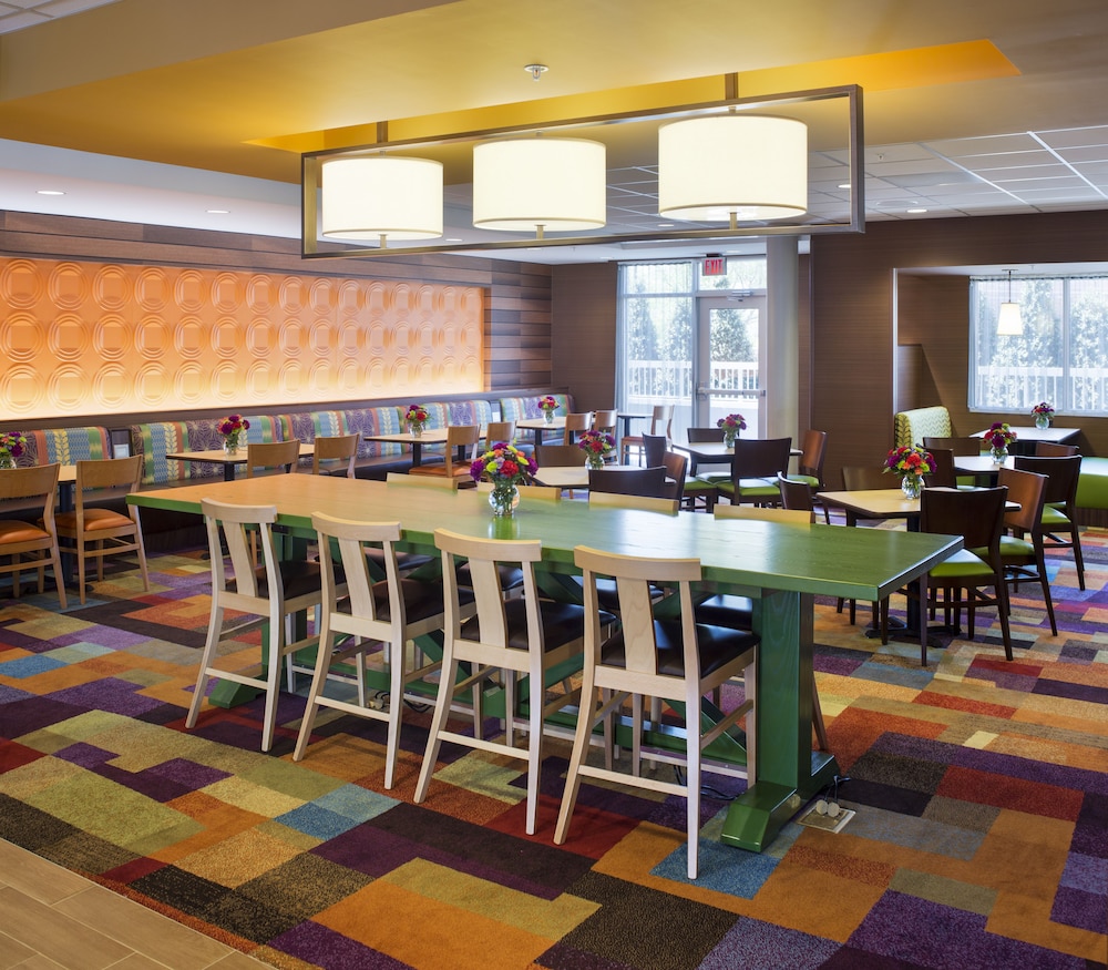 Fairfield Inn & Suites Hershey Chocolate Avenue - photo 36