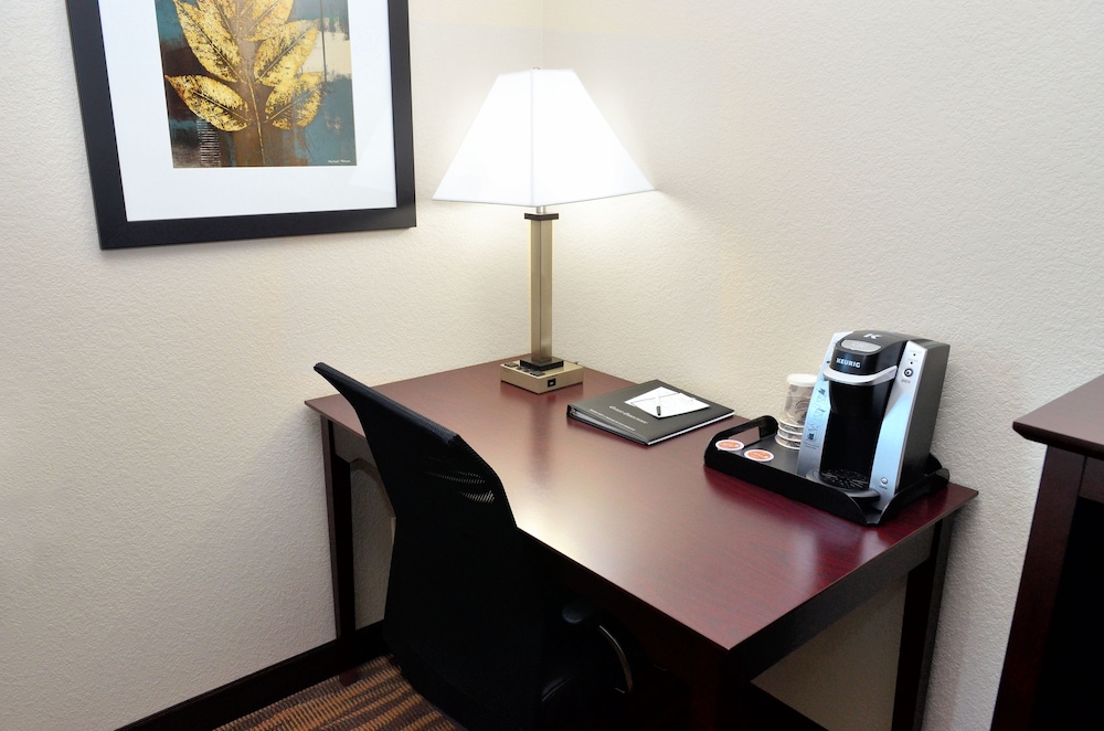 Cobblestone Inn & Suites Manning - photo 57