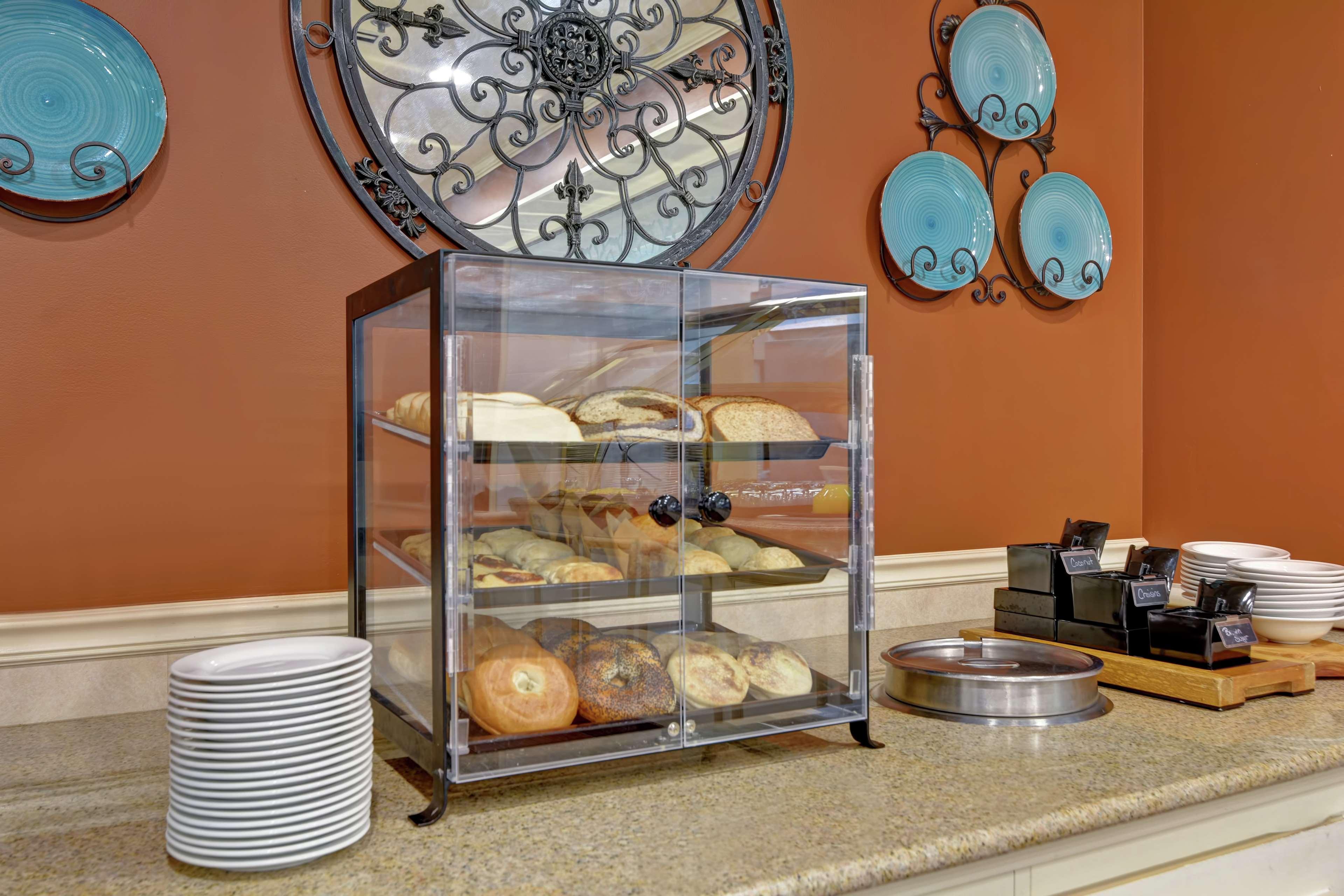 Hilton Garden Inn Appleton Kimberly - photo 46