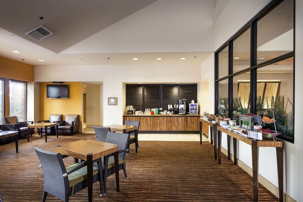Hilton Stockton - photo 17