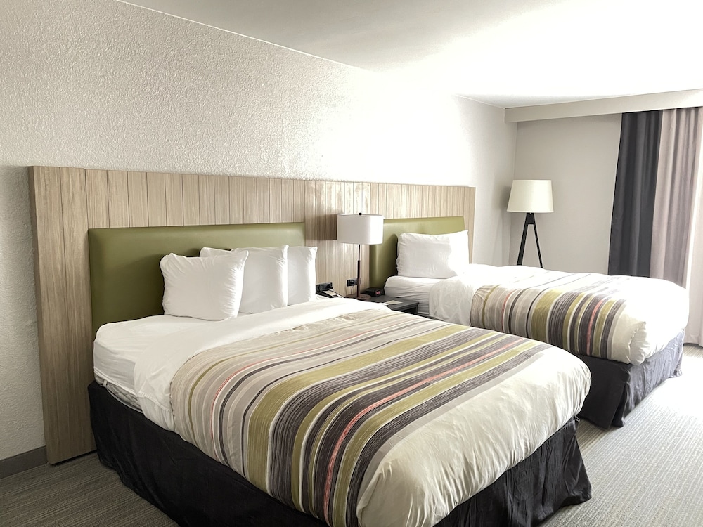 Country Inn & Suites by Radisson Greenville NC - photo 9