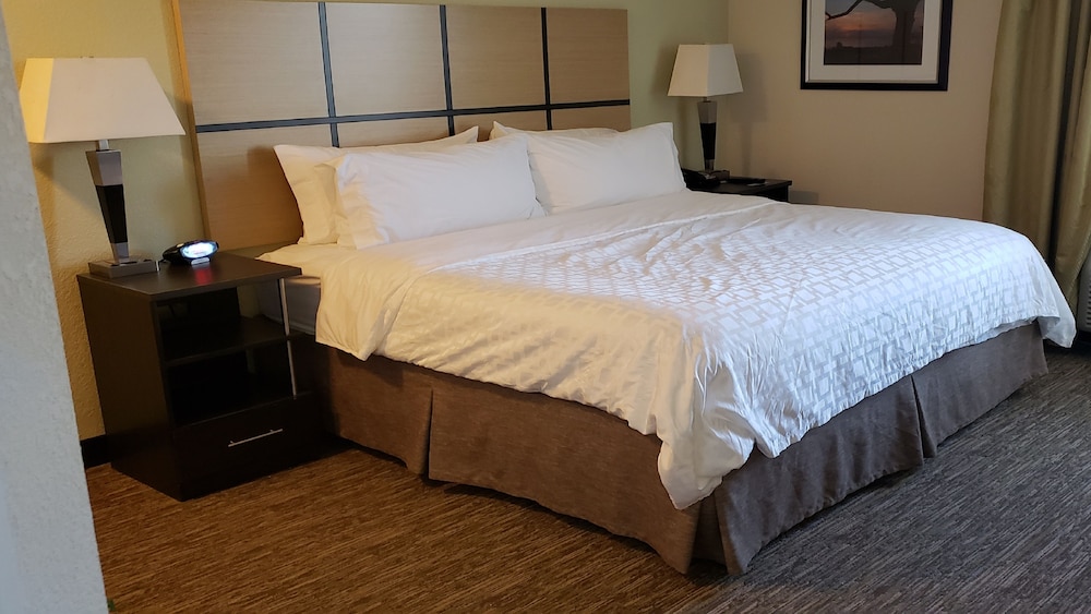 Candlewood Suites Woodward an IHG Hotel - photo 4