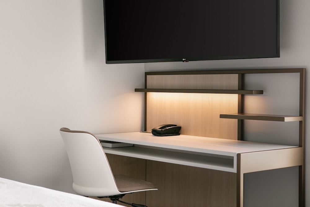 TownePlace Suites by Marriott Oconomowoc - photo 11