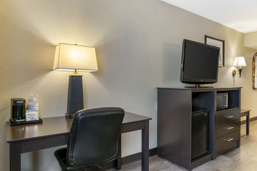 Best Western Greenfield Inn - photo 19