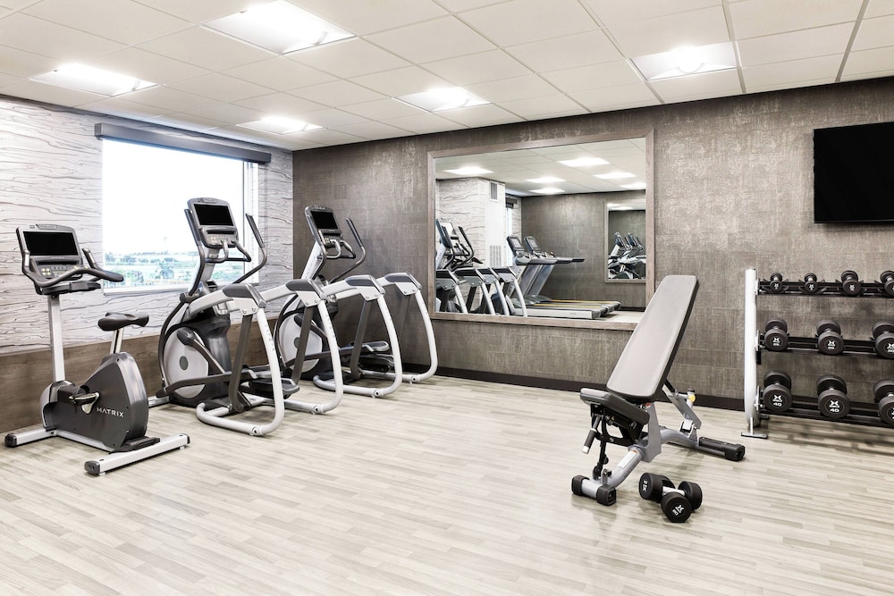 AC Hotel by Marriott Miami Airport West Doral - photo 24