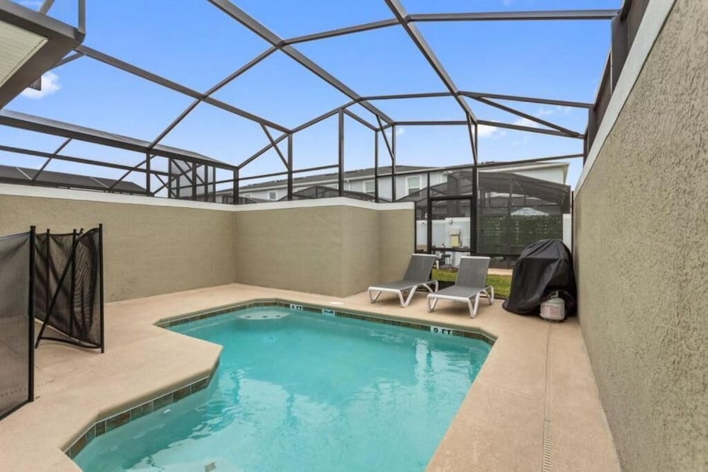 Gorgeous 4 Bd w Pool at Storey Lake Resort 4277 - photo 35