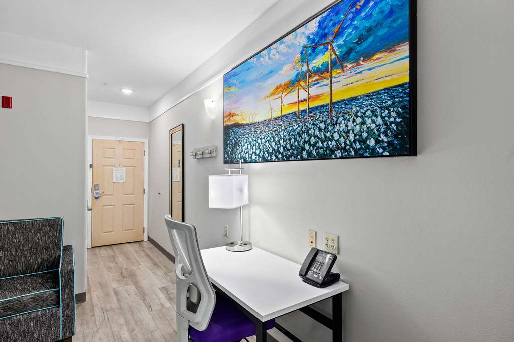 La Quinta Inn & Suites by Wyndham Raymondville - photo 57