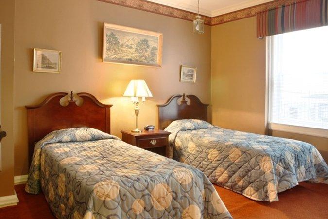 Hopkins Inn - photo 4