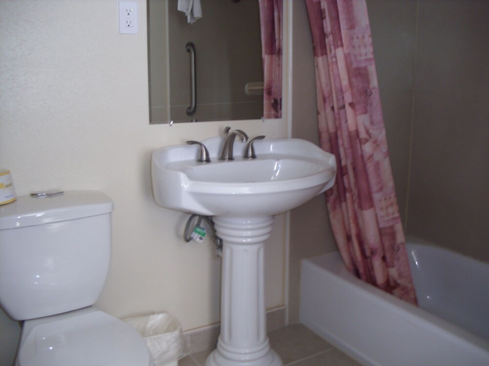Penn Amish Motel - photo 11