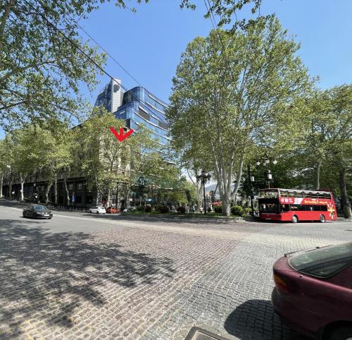 Freedom Square Apartment