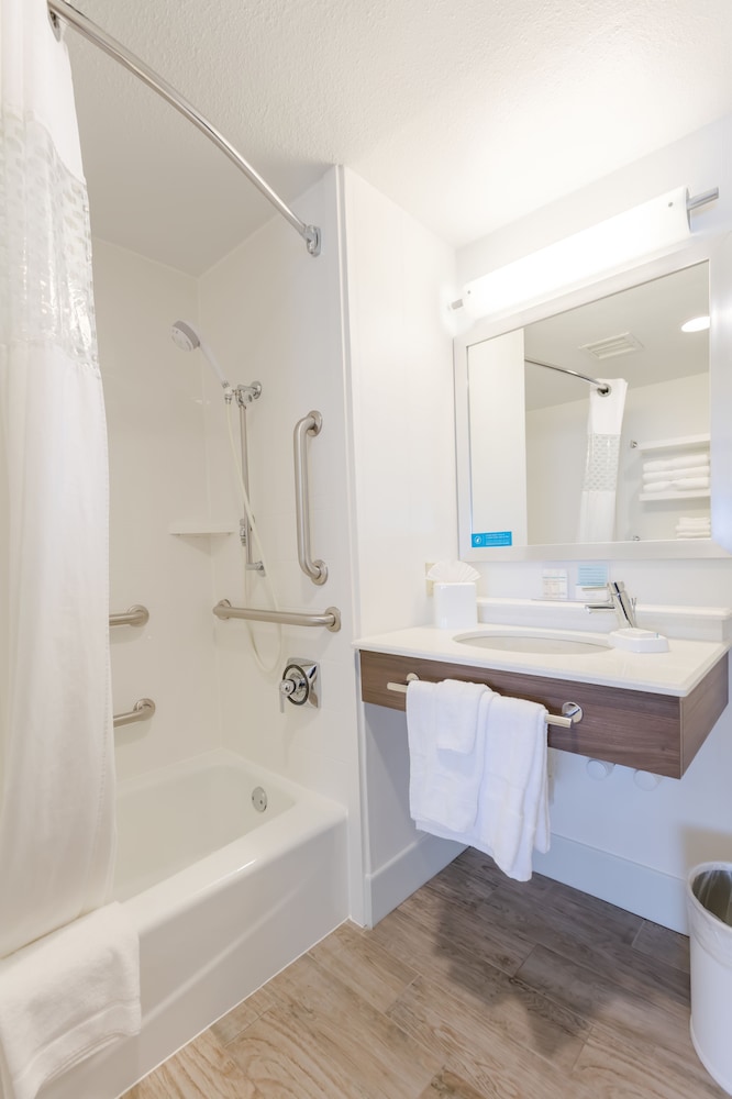 Hampton Inn Rochester South - photo 32