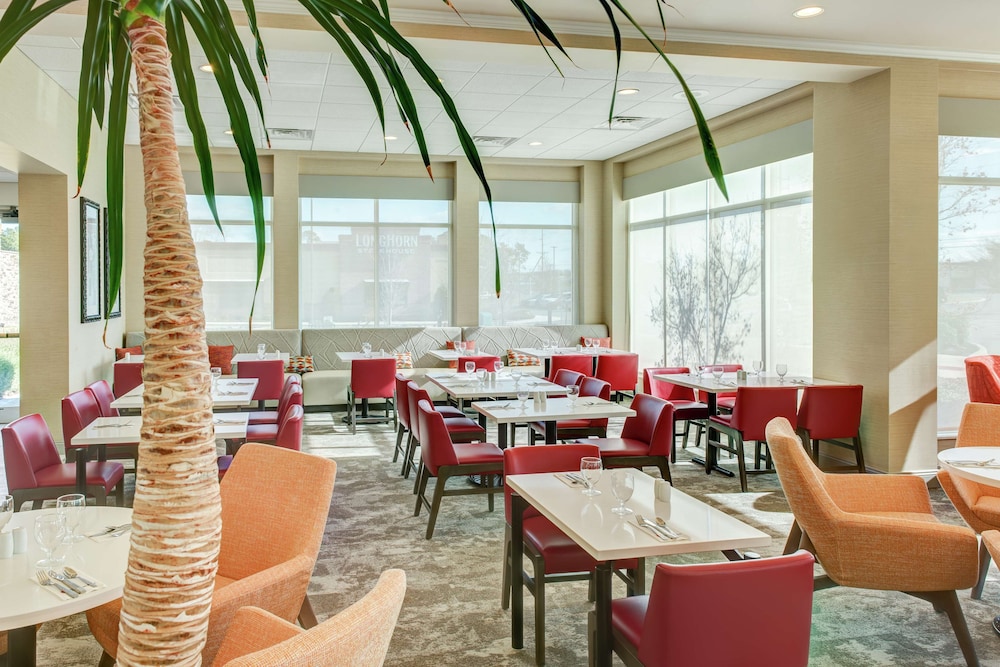 Hilton Garden Inn Lakewood - photo 6