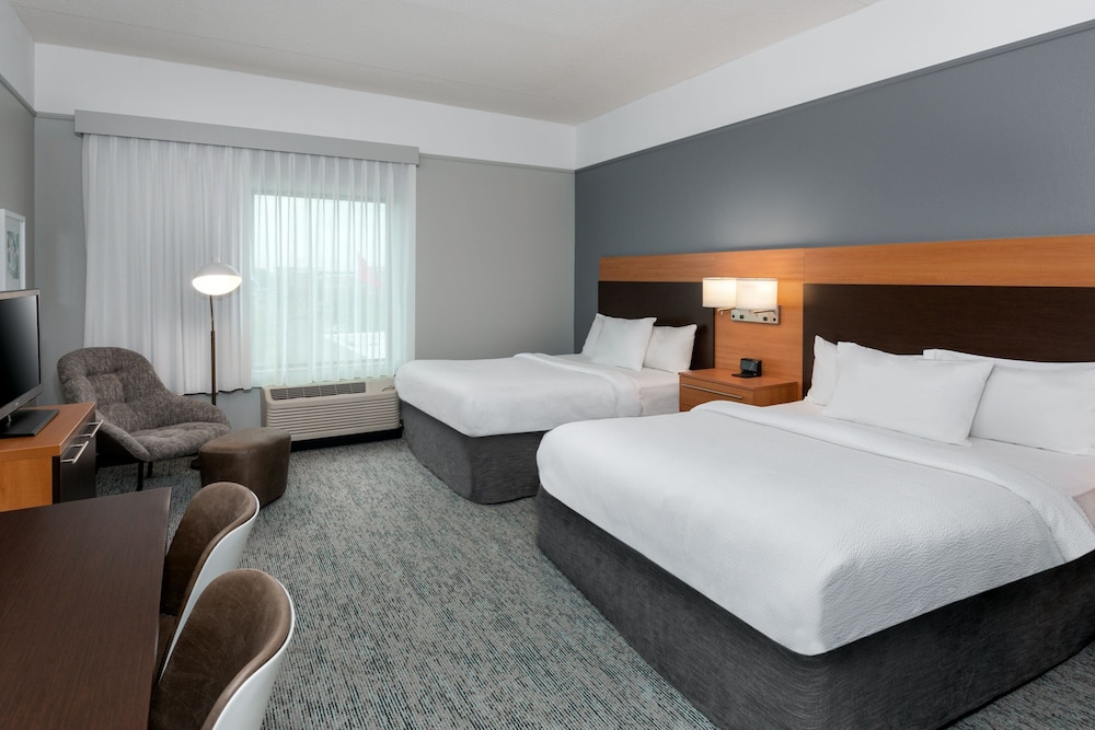 TownePlace Suites Buffalo Airport - photo 7