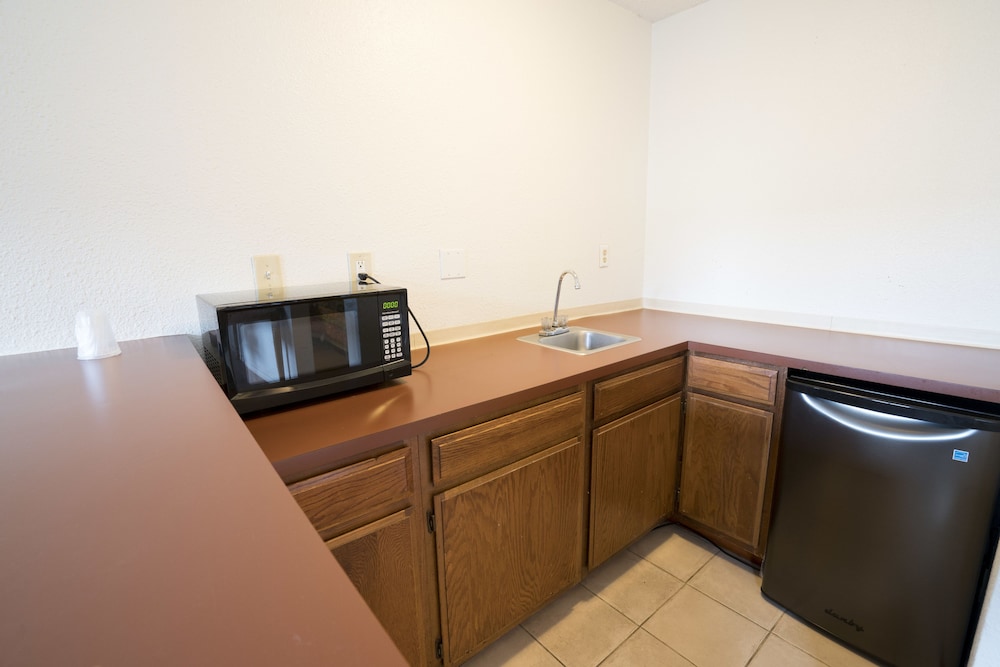 Seatac Inn - photo 20